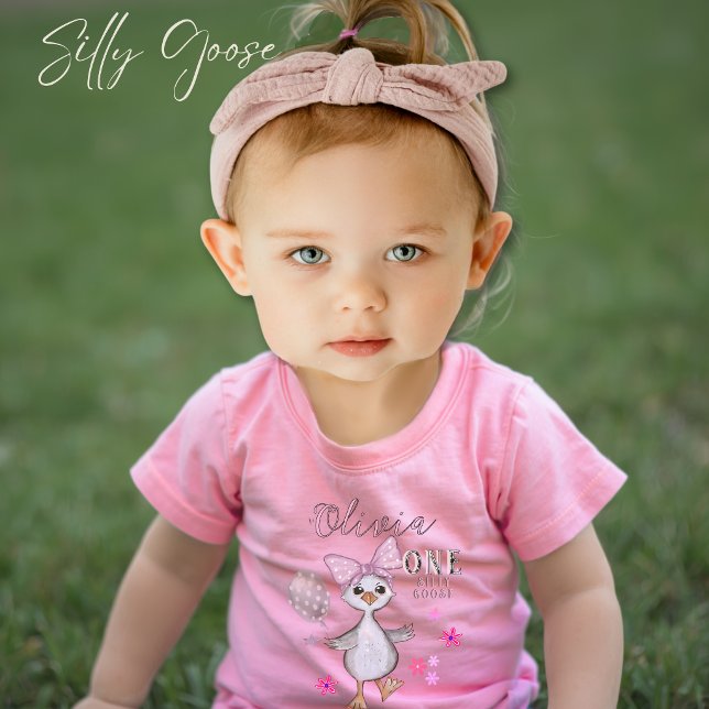 De Bebé Camiseta Silly Goose 1er Cumpleaños Lazo Rosa (Silly Goose 1st Birthday Pink Bow T-Shirt)
