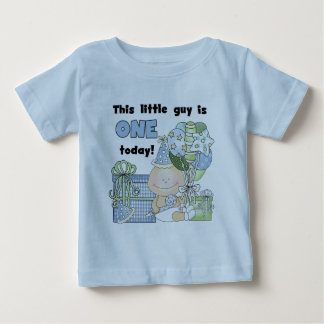 De Bebé El chico pequeño es una camiseta y regalos