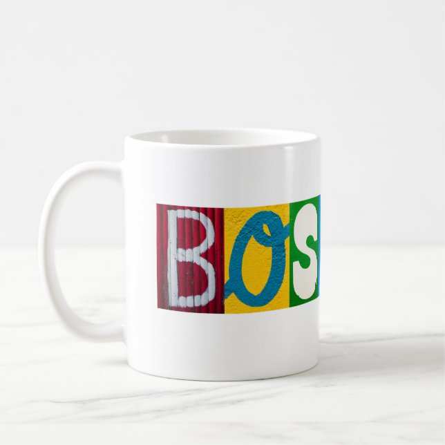 De Café Boston pone letras a la taza (Izquierda)