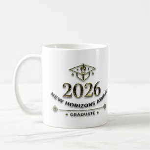 De Café Class 2026 Gold Shield Graduation Mug / Taza 2026