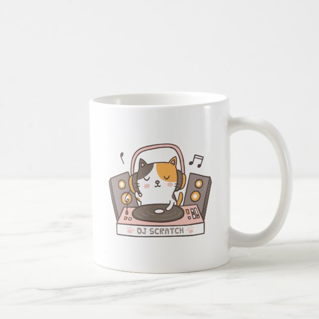 De Café DJ lindo rasguña la taza del retruécano del gato (Derecha)