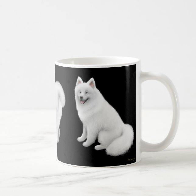 De Café El samoyedo persigue la taza (Derecha)