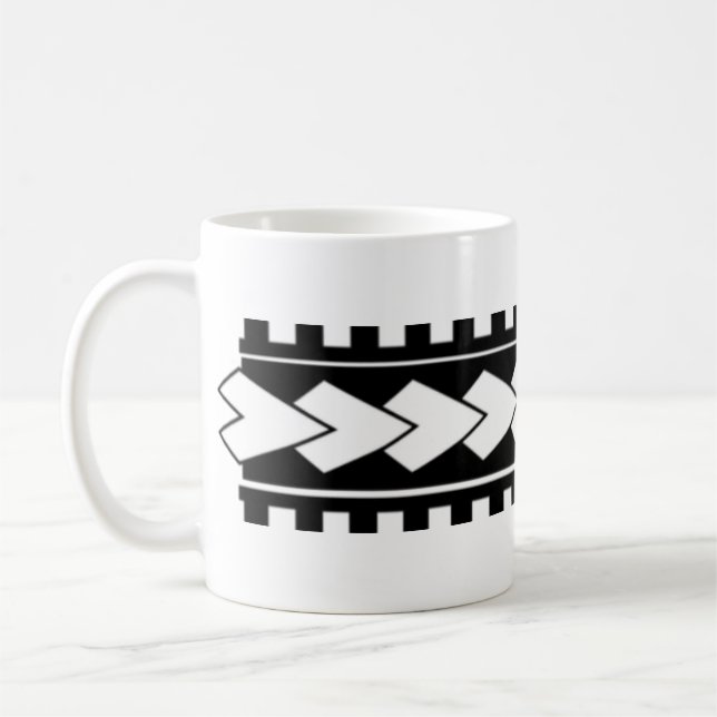 De Café El tatuaje polinesio diseñó la taza (Izquierda)