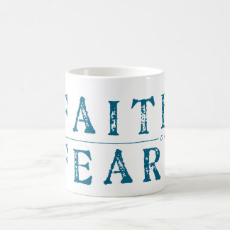 De Café Fe sobre la taza del miedo