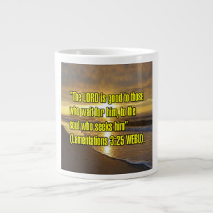 De Café Gigante Lamentaciones 3:25 WEBU Taza