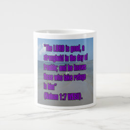 De Café Gigante Nahum 1:7 WEBU Taza