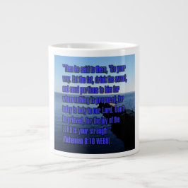 De Café Gigante Nehemiah 8:10 WEBU Taza