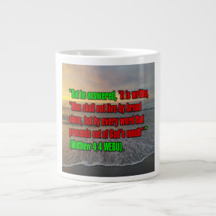 De Café Gigante Taza Matthew 4:4 WEBU