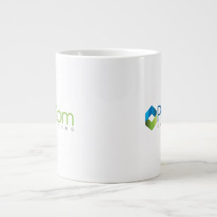 De Café Grande ProCom que consulta la taza enorme