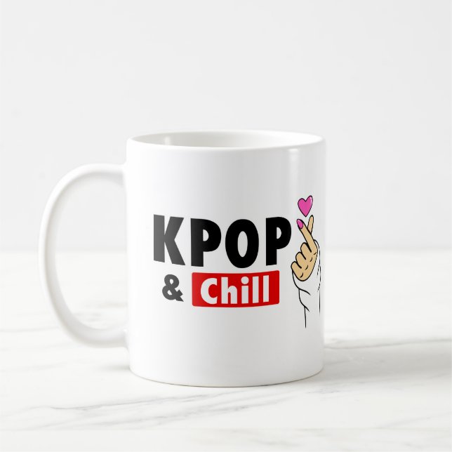 De Café Kpop y taza desapasible (Izquierda)