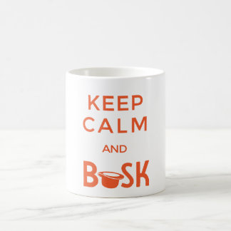 De Café La taza guarda calma y Busk