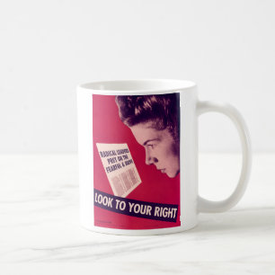 De Café Mire a su taza derecha