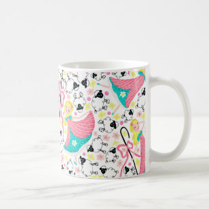 De Café Pequeña BO mira furtivamente taza