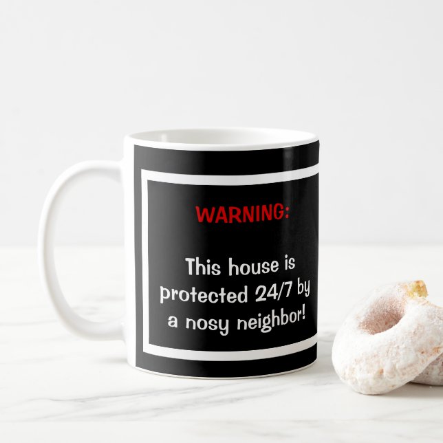 De Café Protegido por una taza vecina Nosy (Con donut)