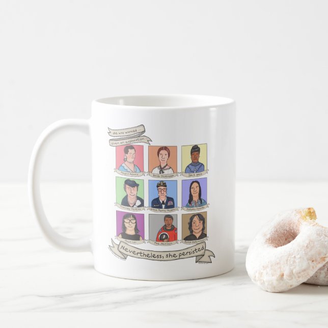 De Café Sin embargo, ella persistió taza (Con donut)