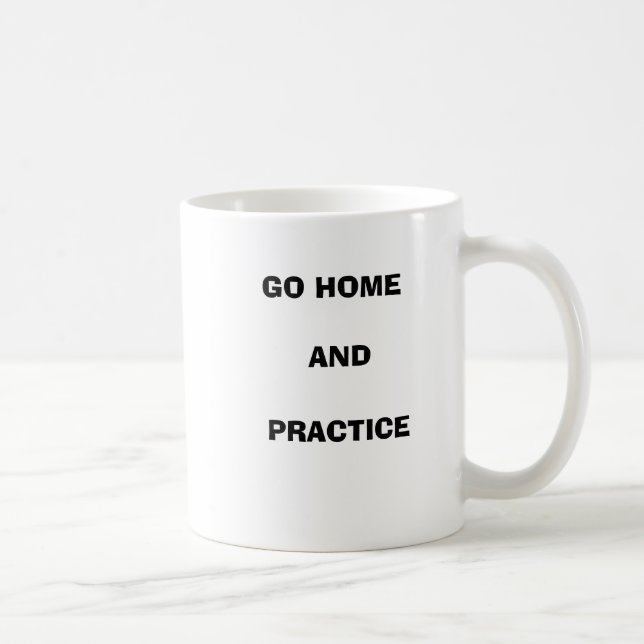 De Café Su venganza "va a casa y practica" la taza (Derecha)