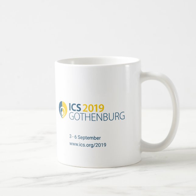 De Café Taza 2019 del ICS Gothenburg (Derecha)