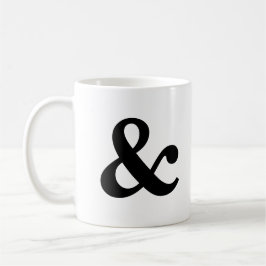De Café Taza blanco y negro del signo "&"