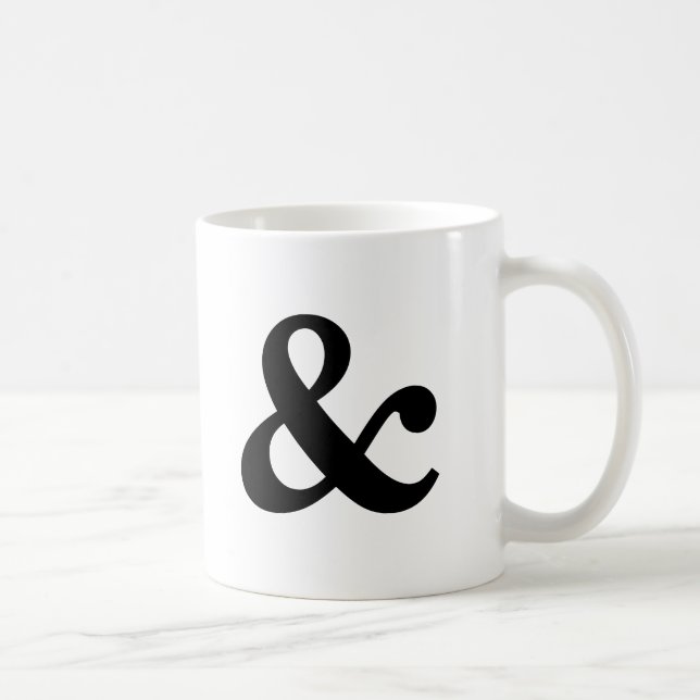 De Café Taza blanco y negro del signo "&" (Derecha)