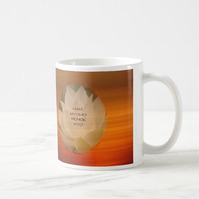De Café Taza budista del SGI con Nam Myoho Renge Kyo (Derecha)