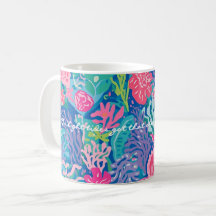 Taza clásica con gráfico elegante