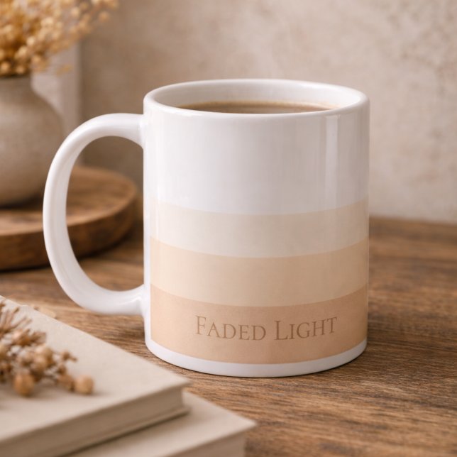 De Café Taza clásica Soft Light Horizon, 11 oz (Subtle dawn inspired design with clean typography for calm daily rituals)