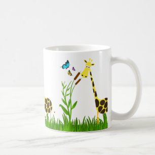 De Café Taza con jirafa linda en el jardín