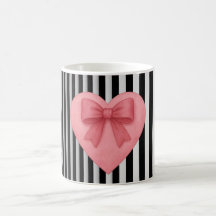 Taza con lazo corazón y rayas