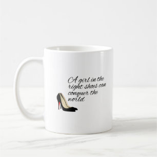 De Café Taza Con Los Zapatos Adecuados