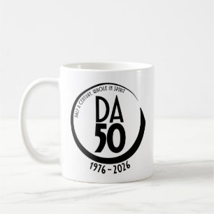 De Café Taza del 50 aniversario 1976-2026 en negro