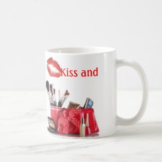 De Café Taza del "beso y del maquillaje"