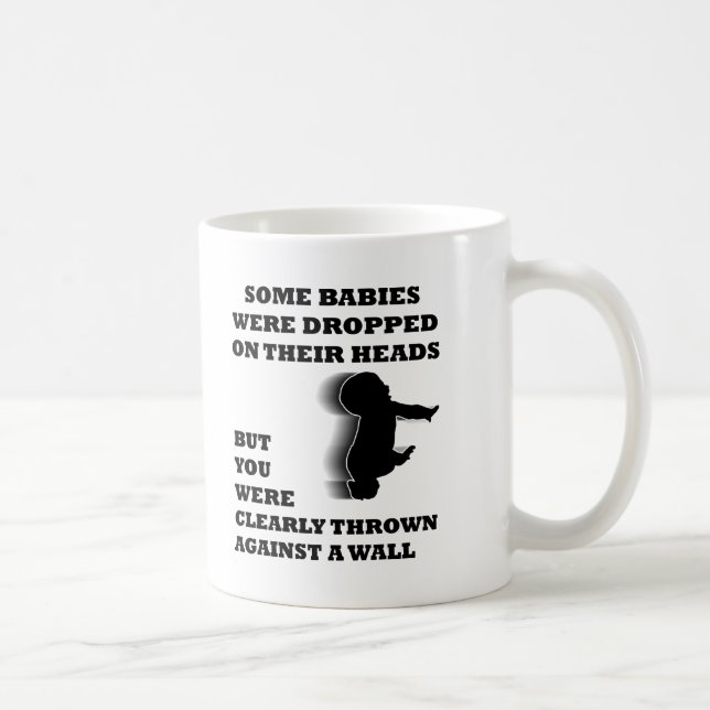 De Café Taza Divertida Lanzada Contra Una Pared (Derecha)