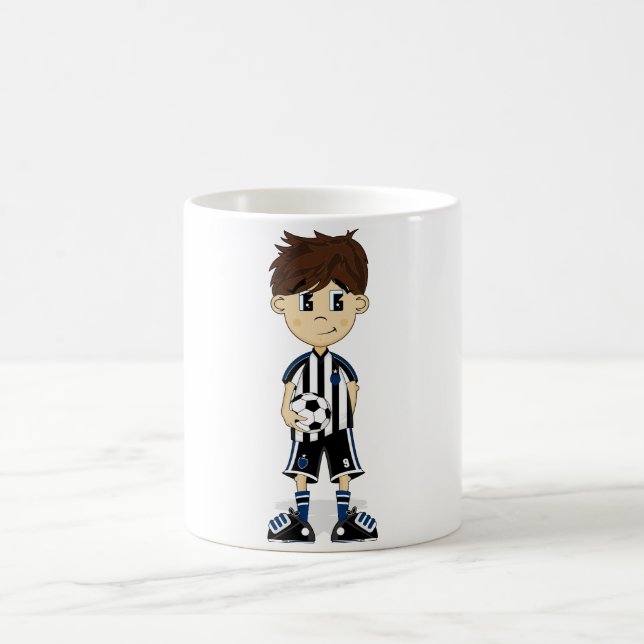 De Café Taza linda del muchacho del fútbol (Centro)