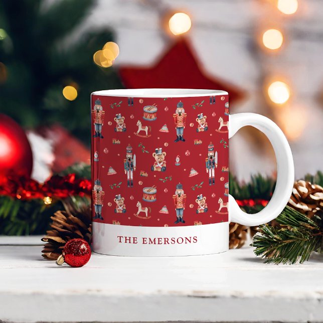 De Café Taza Navideña Cascanueces (Monogrammed Red Nutcracker Holiday Coffee Mug)