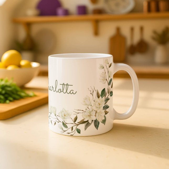 De Café Taza personalizada con flores blancas, nombre pers (Subido por el creador)