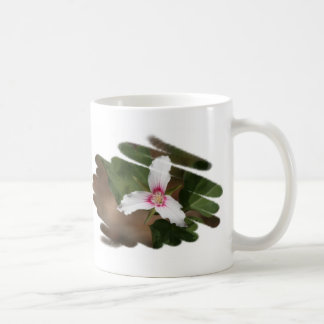 De Café Taza pintada del wildflower del Trillium