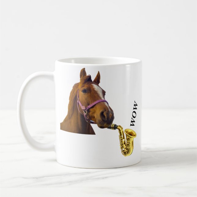 De Café Un caballo que juega la taza del saxofón guau (Izquierda)