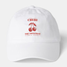 Gorra blanca bordada con estética "CHERI"