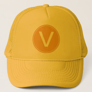 De Camionero gorra inicial amarillo y soleado en monograma.
