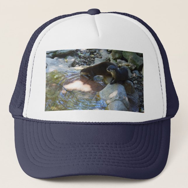 De Camionero Otters Drinking, Truckers Gorra (Anverso)
