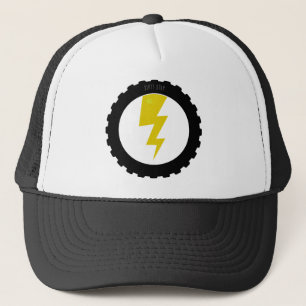 De Camionero Relámpago en un gorra del neumático