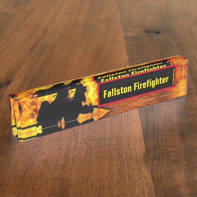 De Nombre Fallston Firefighter flames placa del escritorio (Lateral)