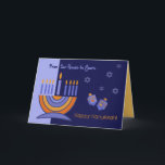 De nuestra casa a la tuya. Tarjeta de felicitación<br><div class="desc">Feliz Hanukkah de nuestra casa a la tuya. Menorah y Dreidels diseñan tarjetas de felicitación de personalizable. Tarjetas coincidentes,  invitaciones a fiestas y regalos disponibles en la categoría Festividades Judías / Hanukkah de nuestra tienda.</div>