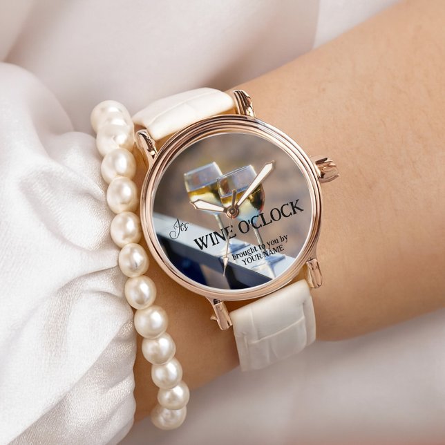 De Pulsera Elegante Vino Blanco O Reloj (Watch featuring two glasses of white wine. Nice for a wine lover!)