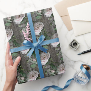 De Regalo Rosas sobre papel para envolver madera templada