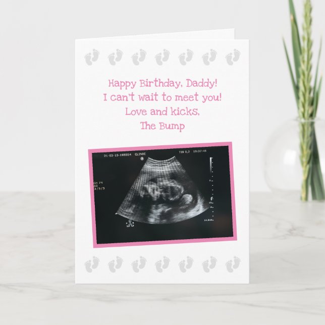 De The Bump: Cute Esperando La Tarjeta De Cumpleañ (Anverso)