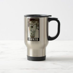 De Viaje El gato conseguido poseyó la taza