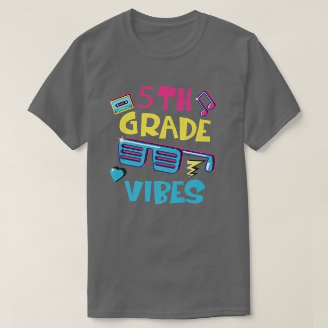 De vuelta a la escuela Camisa de 5° grado, primer  (Diseño del anverso)
