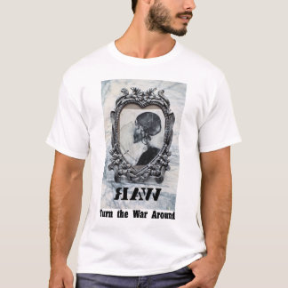 Dé vuelta a la guerra alrededor de la camiseta