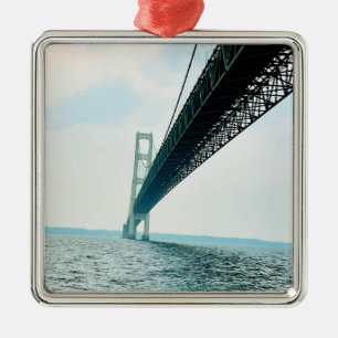 Debajo Del Ornamento Cerámico Del Puente Mackinac